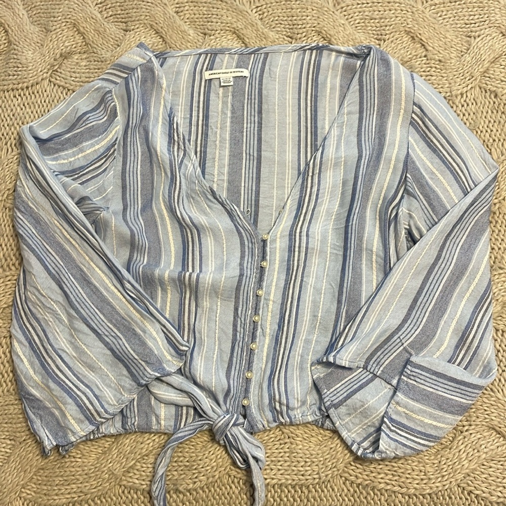 American eagle long sleeve size medium